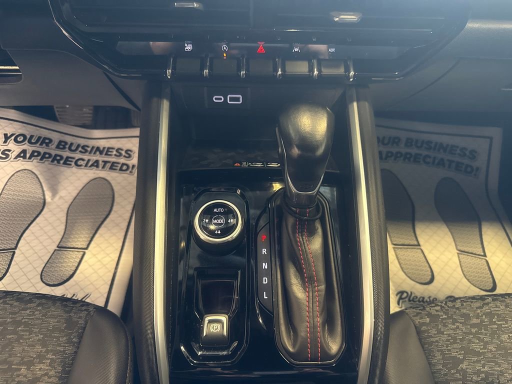 Used 2024 Chevrolet Colorado Z71 w/ Z71 Convenience Package 2 AWD/4WD image 18