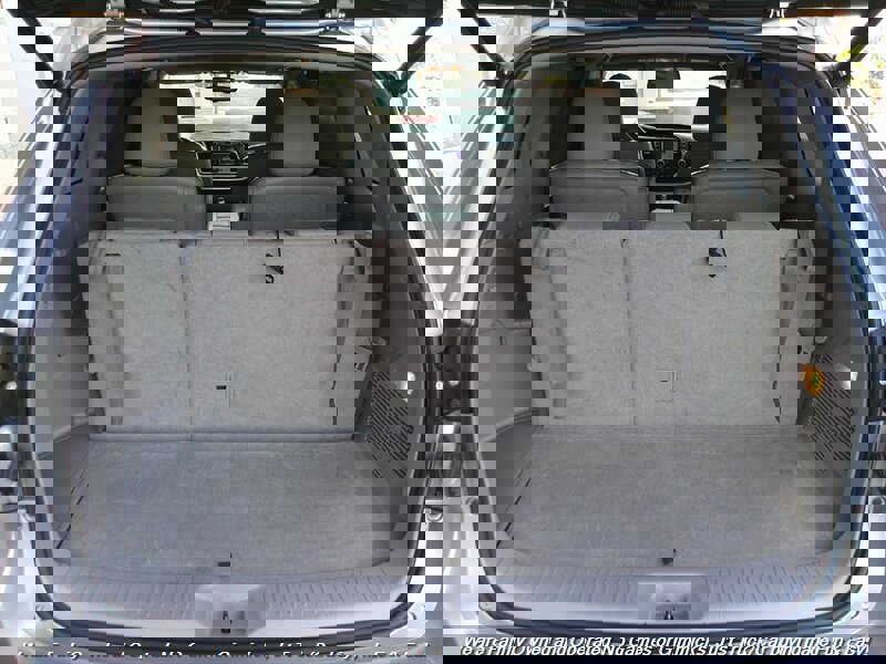 Used 2015 Toyota Highlander Limited image 9