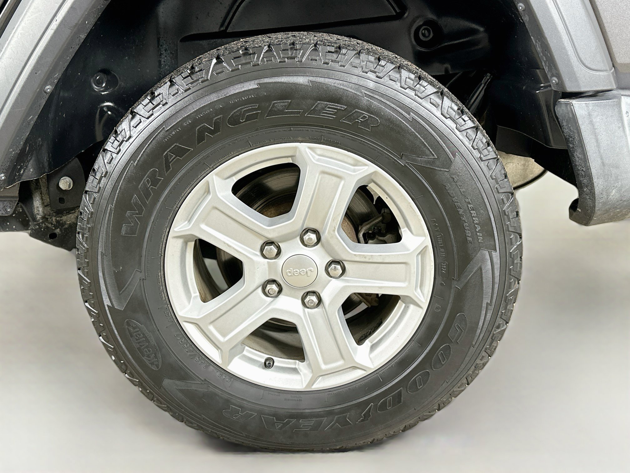 Used 2019 Jeep Wrangler Unlimited Sport S AWD/4WD image 35