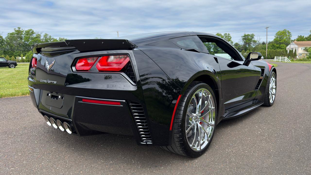 Used 2019 Chevrolet Corvette Grand Sport RWD image 17