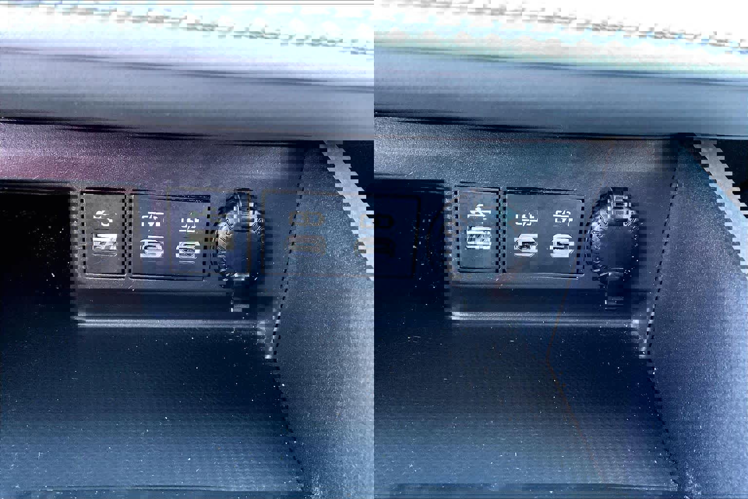 Used 2023 Toyota Highlander LE image 31