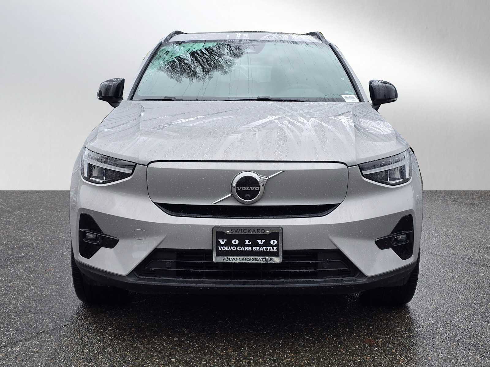 Certified 2023 Volvo XC40 Recharge Plus w/ Protection Package Premier image 16