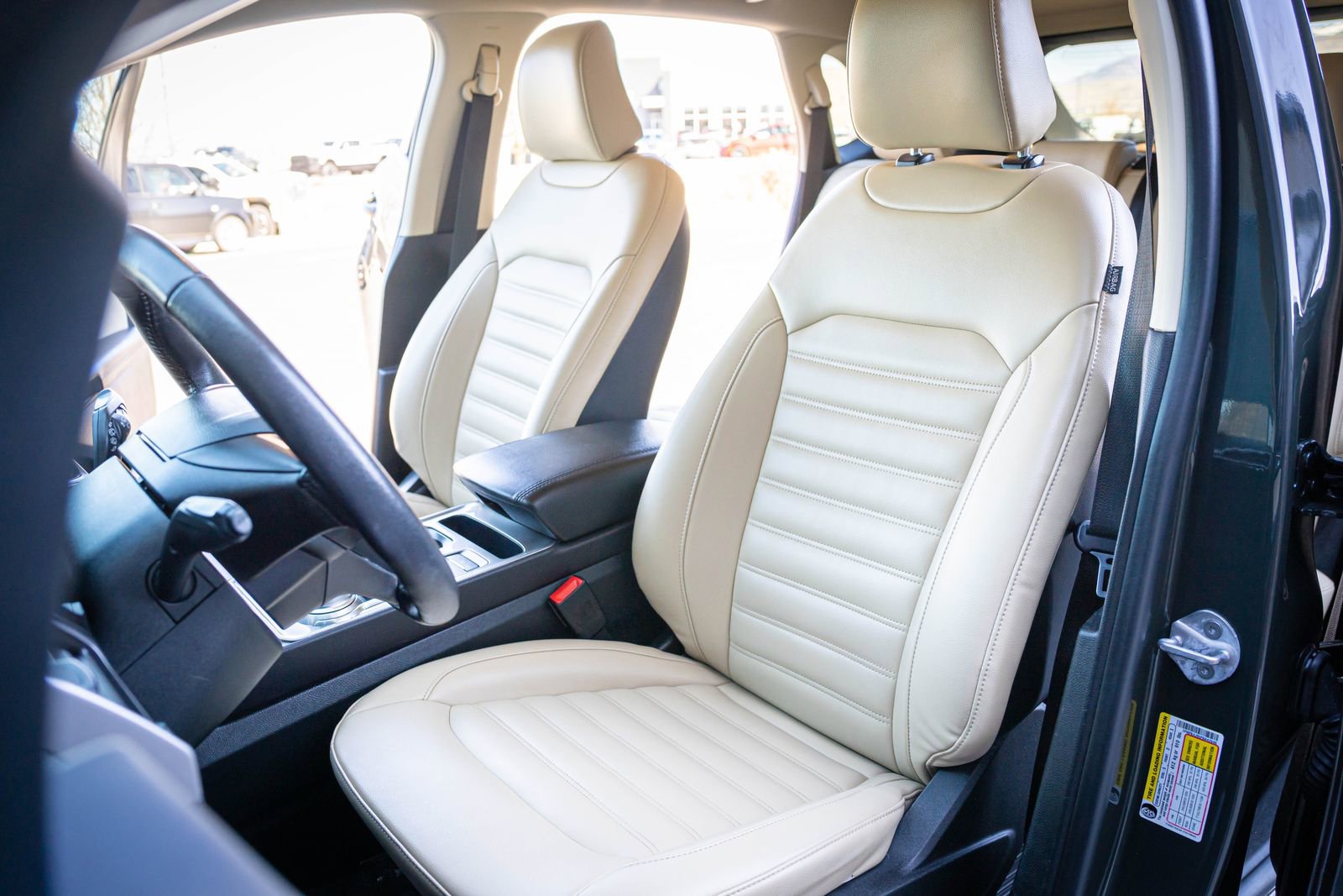Used 2023 Ford Edge SEL AWD/4WD image 9