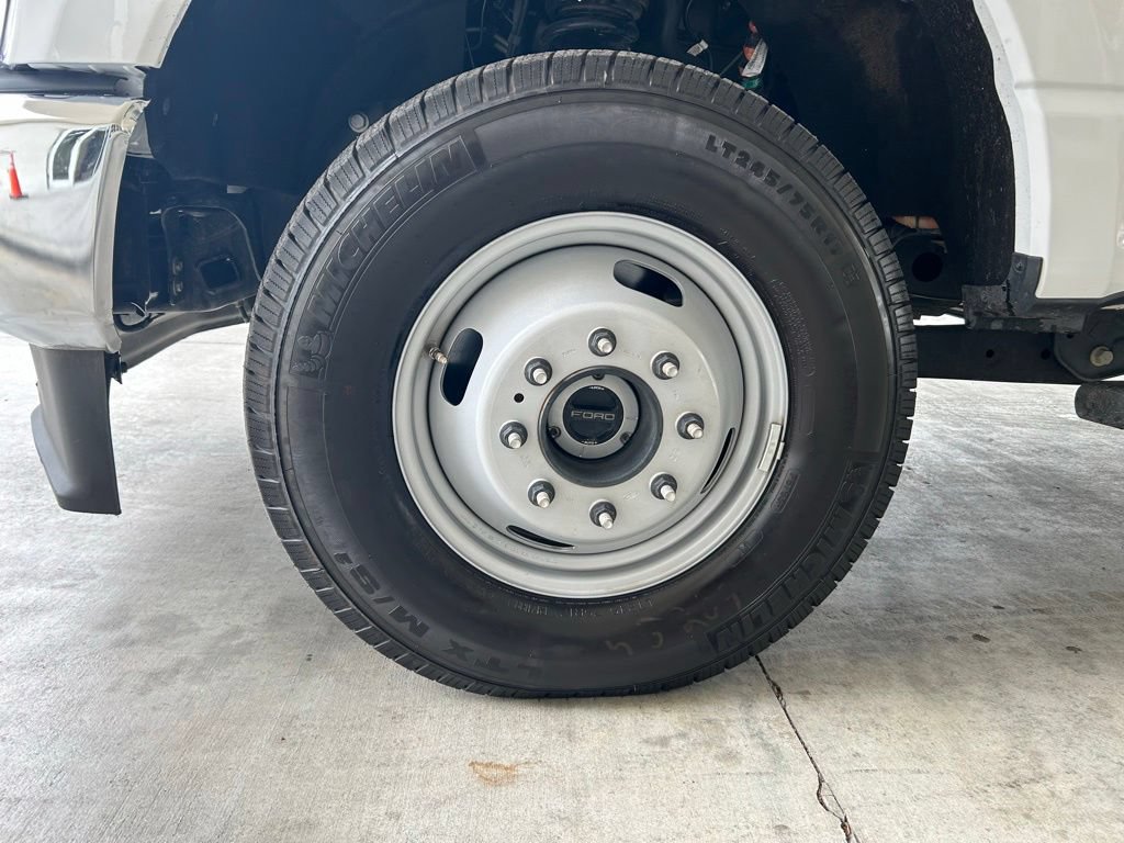 Used 2025 Ford F350 XLT AWD/4WD image 12