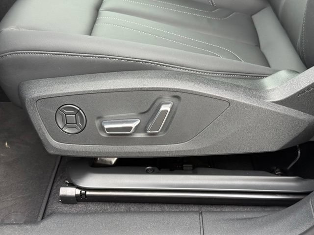 New 2026 Audi Q3 quattro 2.0T AWD/4WD image 9