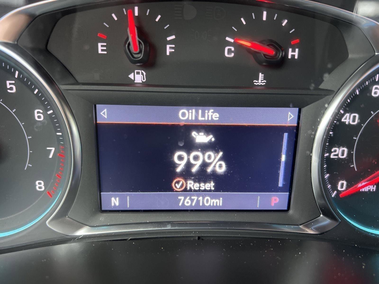 Used 2023 Chevrolet Traverse LT image 16