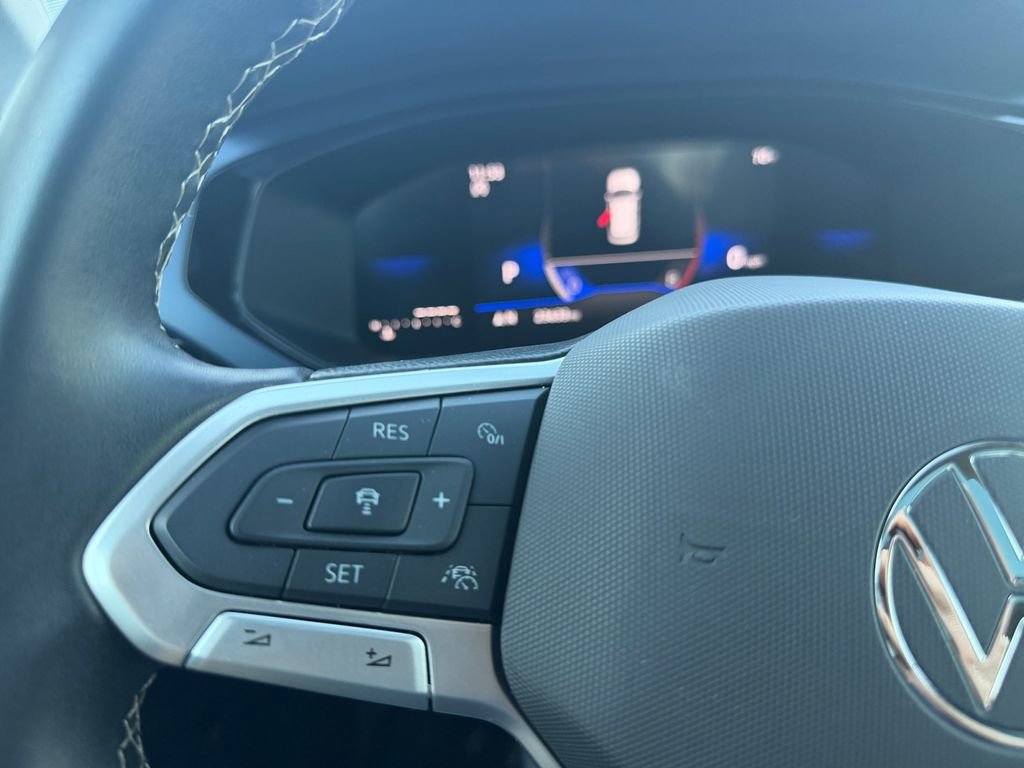 Used 2024 Volkswagen Taos SE image 27