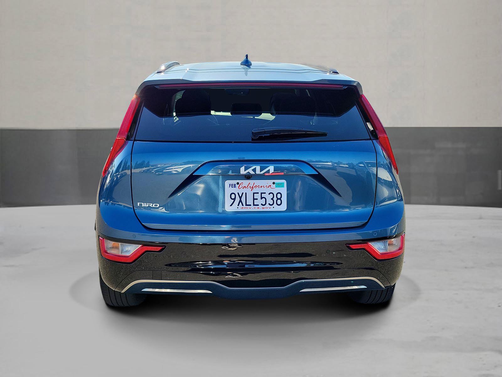 Used 2025 Kia Niro Wind w/ Wind Preserve Package FWD image 4