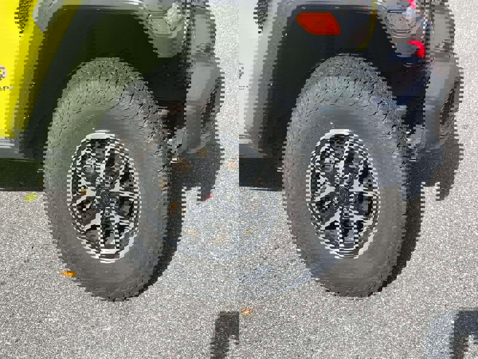 Used 2024 Jeep Wrangler Unlimited Rubicon image 9