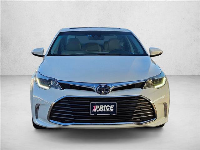 Used 2018 Toyota Avalon Limited image 2