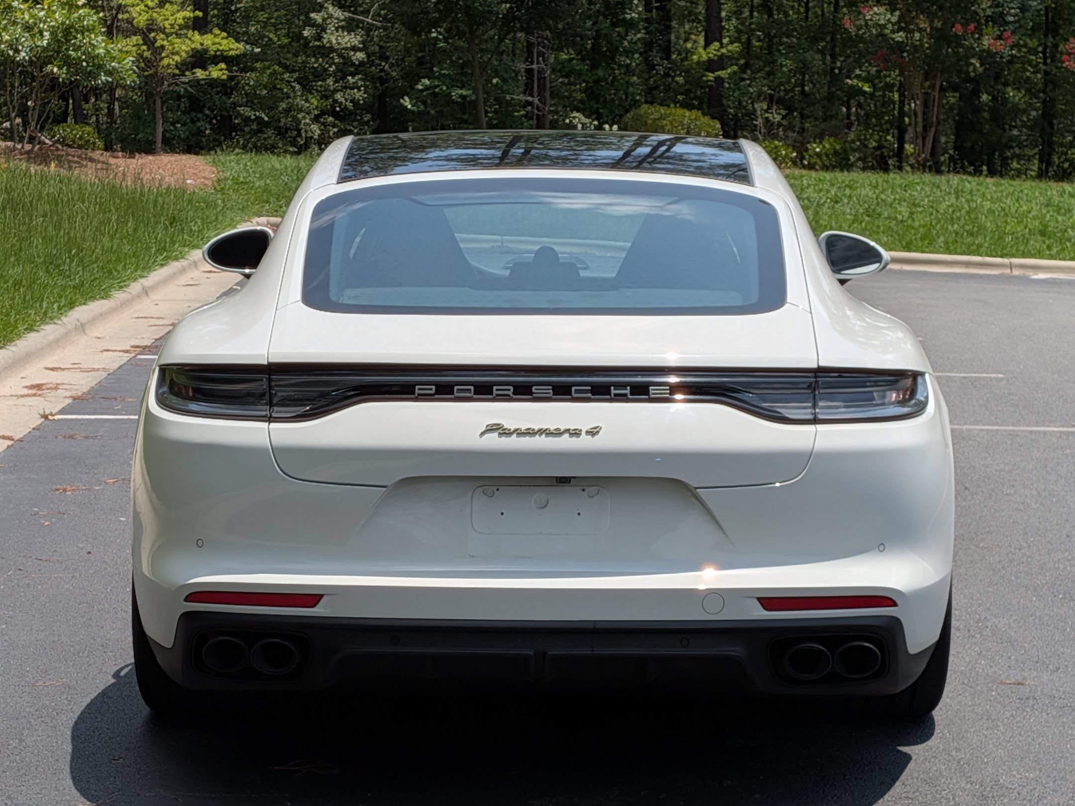 Certified 2023 Porsche Panamera 4 Platinum Edition w/ Assistance Package AWD/4WD image 23