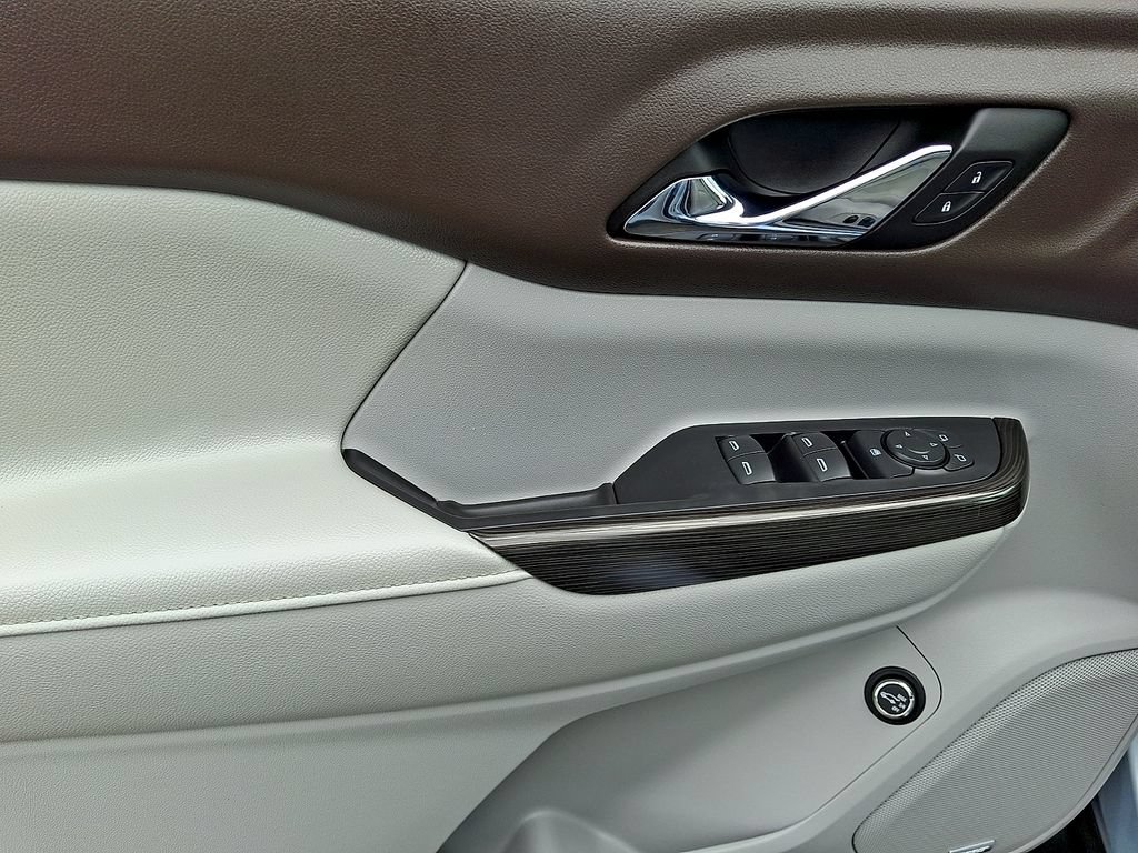 Certified 2017 GMC Acadia SLT FWD image 14