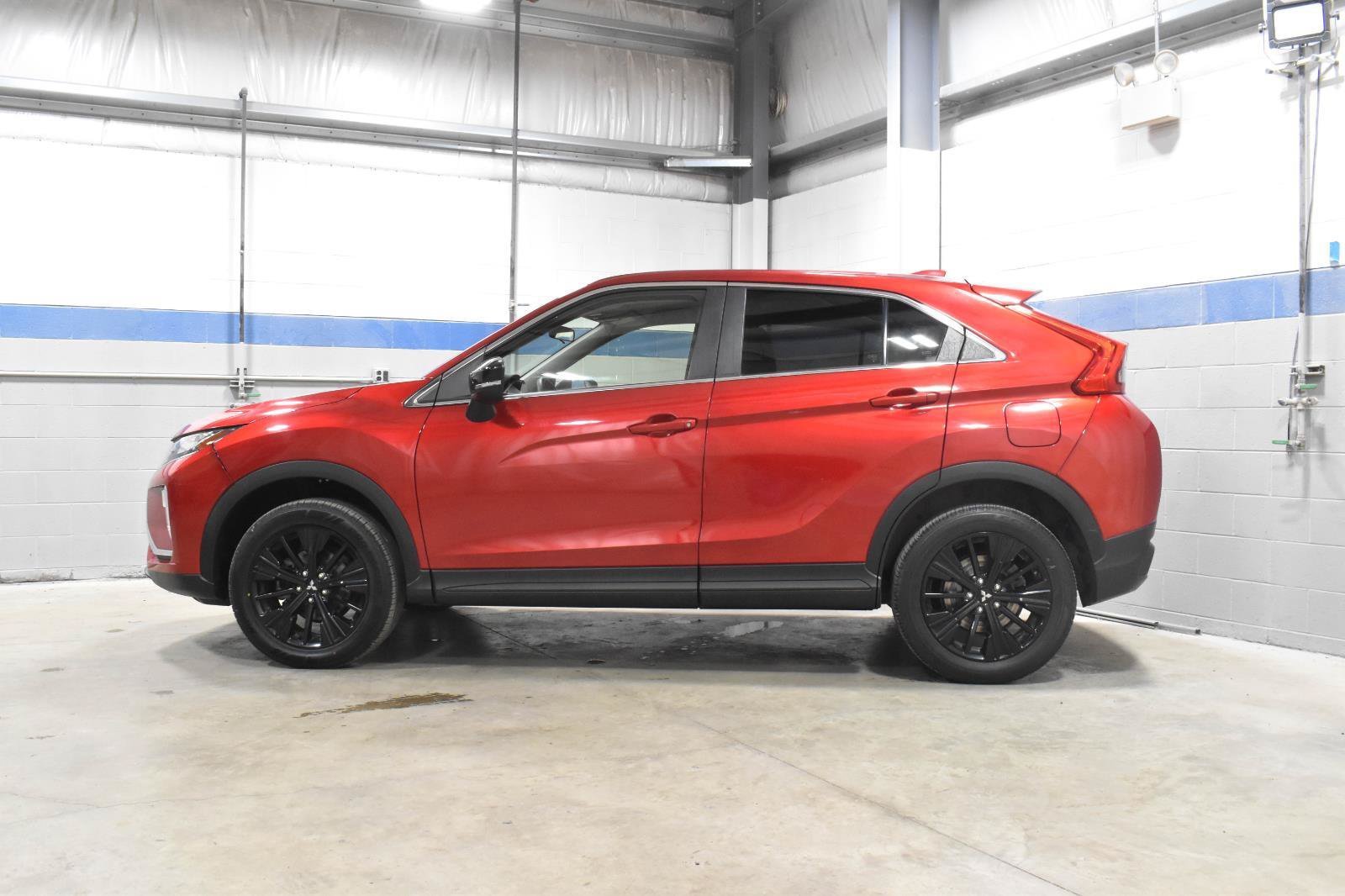 Used 2020 Mitsubishi Eclipse Cross LE AWD/4WD image 23