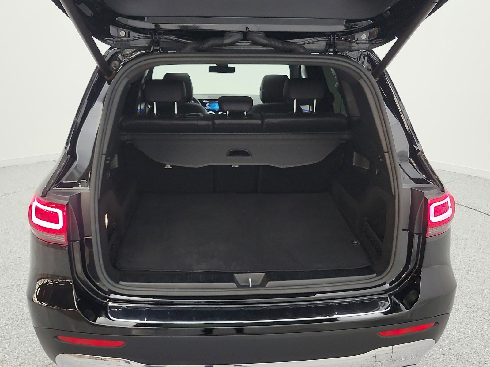 Used 2022 Mercedes-Benz GLB 250 image 21