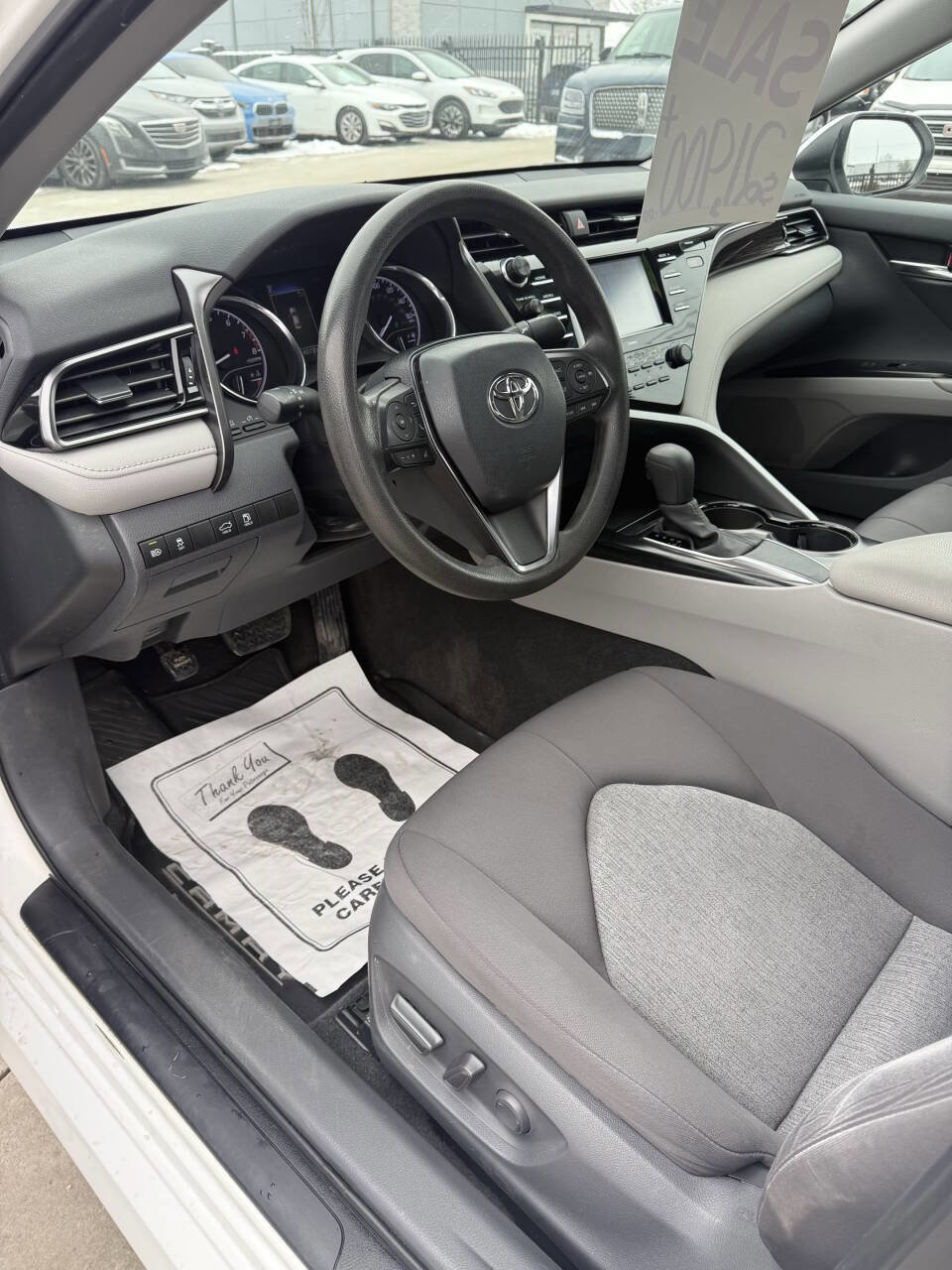 Used 2020 Toyota Camry LE image 11