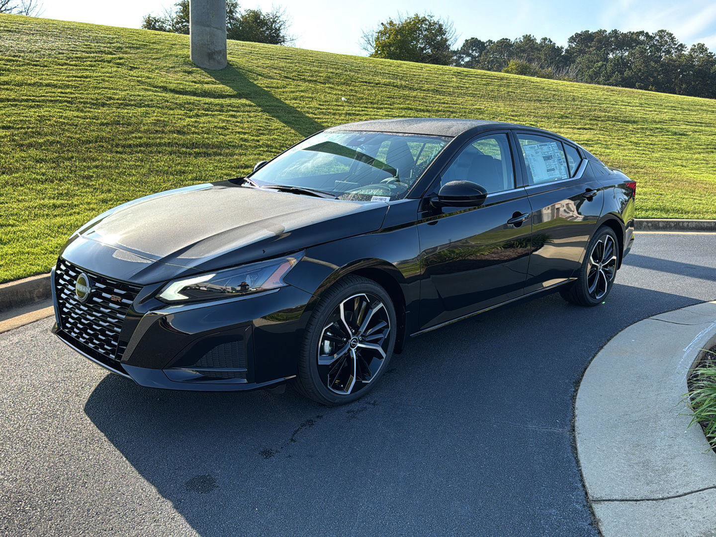 New 2025 Nissan Altima 2.5 SR