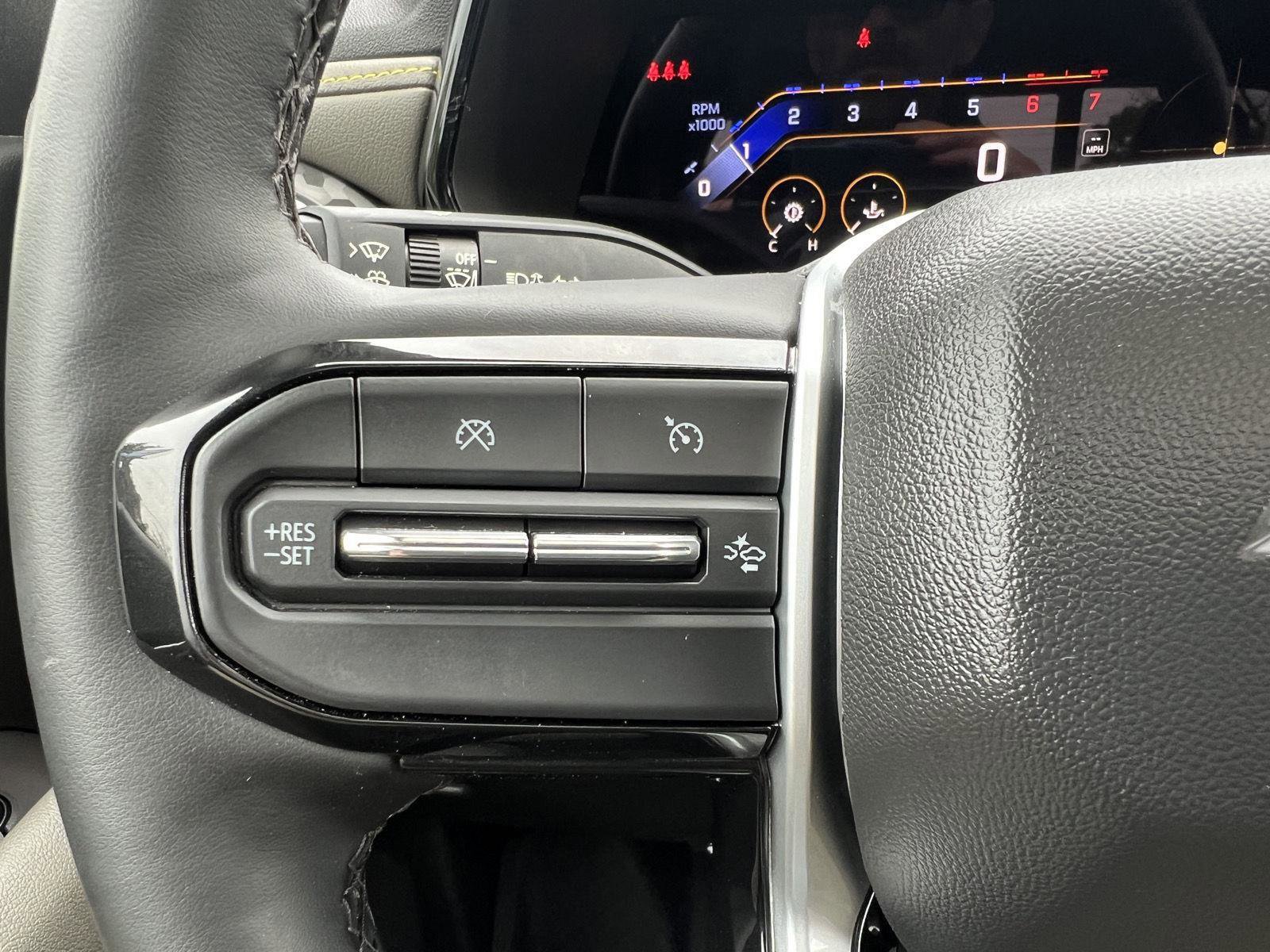 Used 2024 Chevrolet Colorado ZR2 w/ ZR2 Bison Edition AWD/4WD image 24