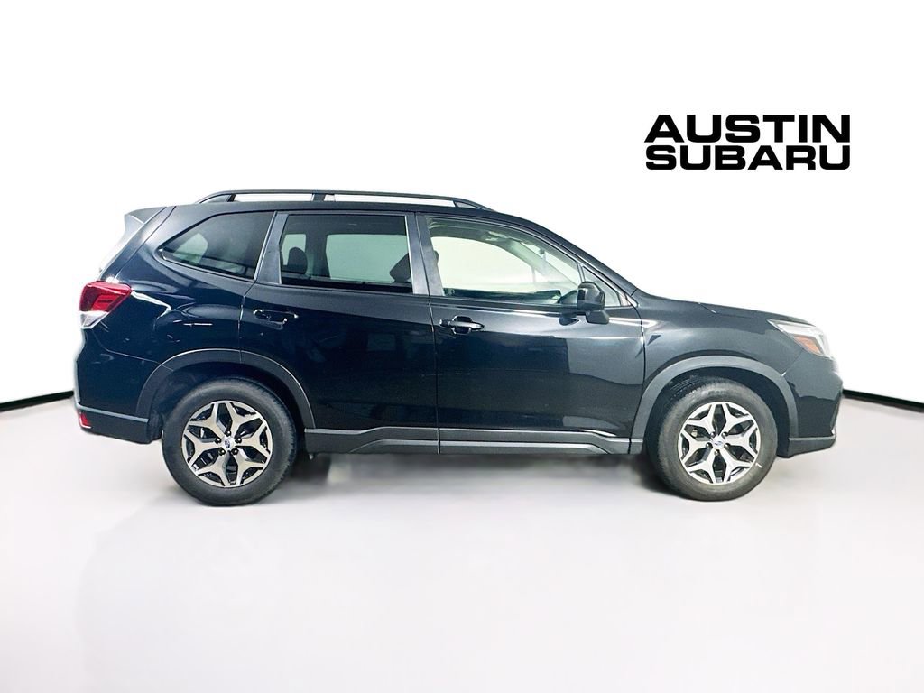 Used 2021 Subaru Forester Premium AWD/4WD image 8