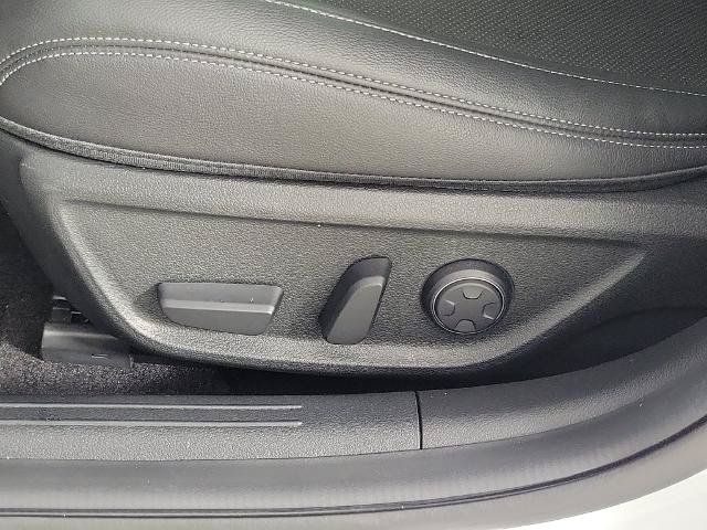 Used 2023 Genesis G70 2.0T RWD image 17