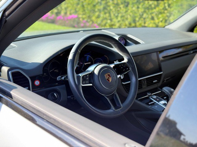 Used 2019 Porsche Cayenne AWD/4WD image 16