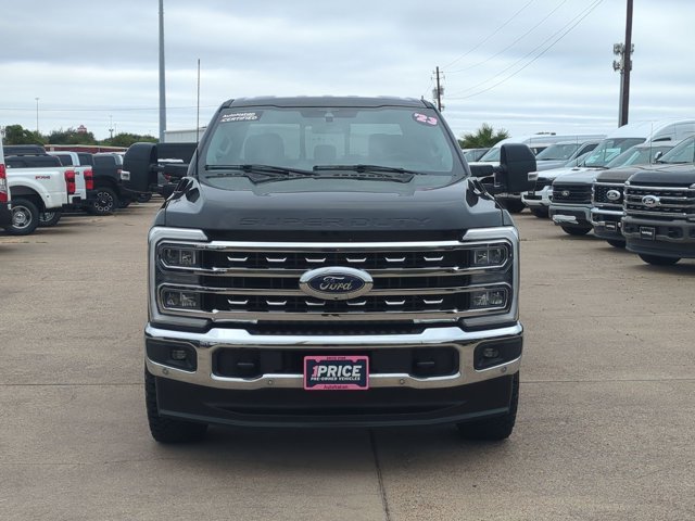 Used 2023 Ford F250 Lariat w/ Lariat Ultimate Package AWD/4WD image 2