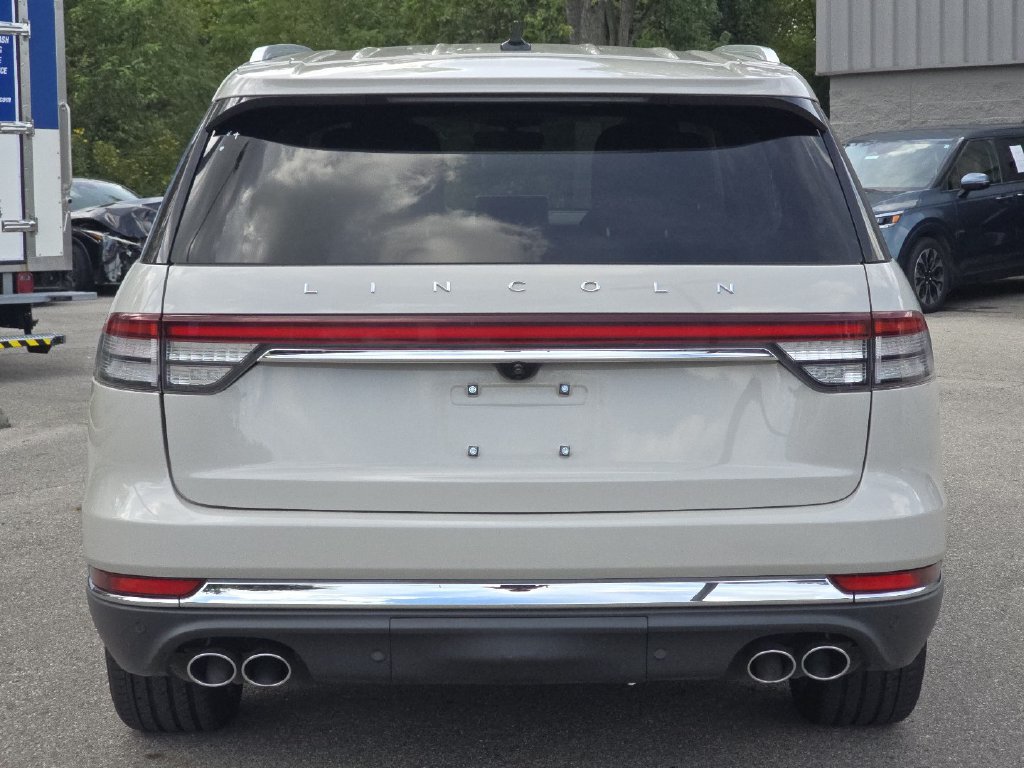 Used 2022 Lincoln Aviator Reserve w/ Equipment Group 201A AWD/4WD image 15