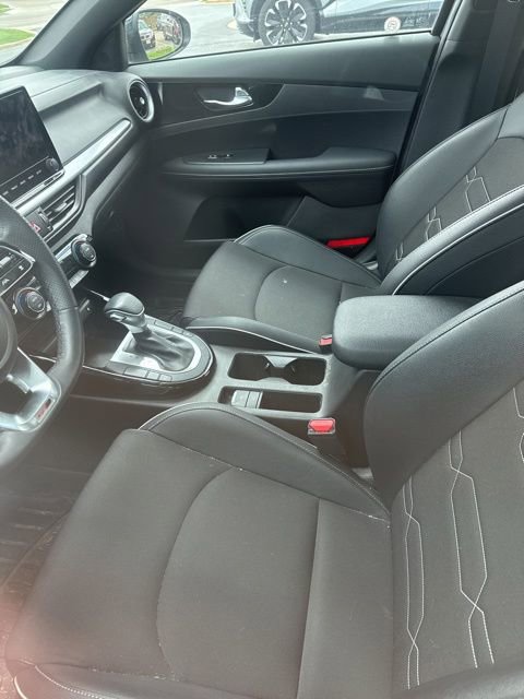 Used 2024 Kia Forte GT-Line w/ GT-Line Premium Package FWD image 4