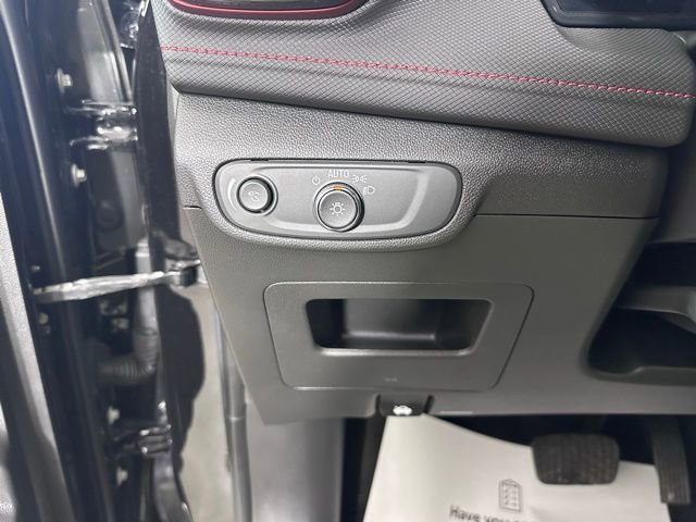 Used 2024 Chevrolet TrailBlazer RS w/ Convenience Package AWD/4WD image 22