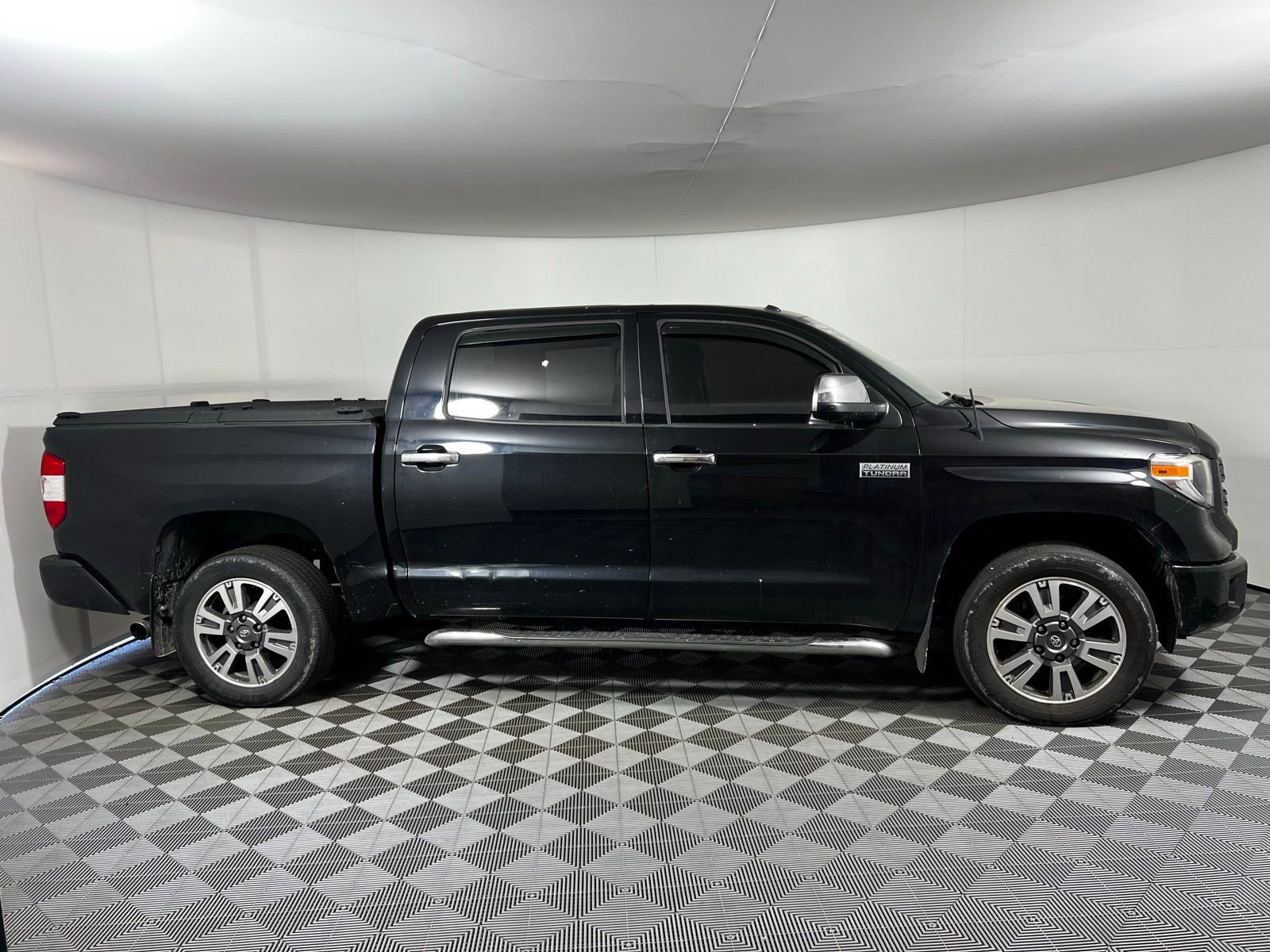 Certified 2019 Toyota Tundra Platinum AWD/4WD image 4