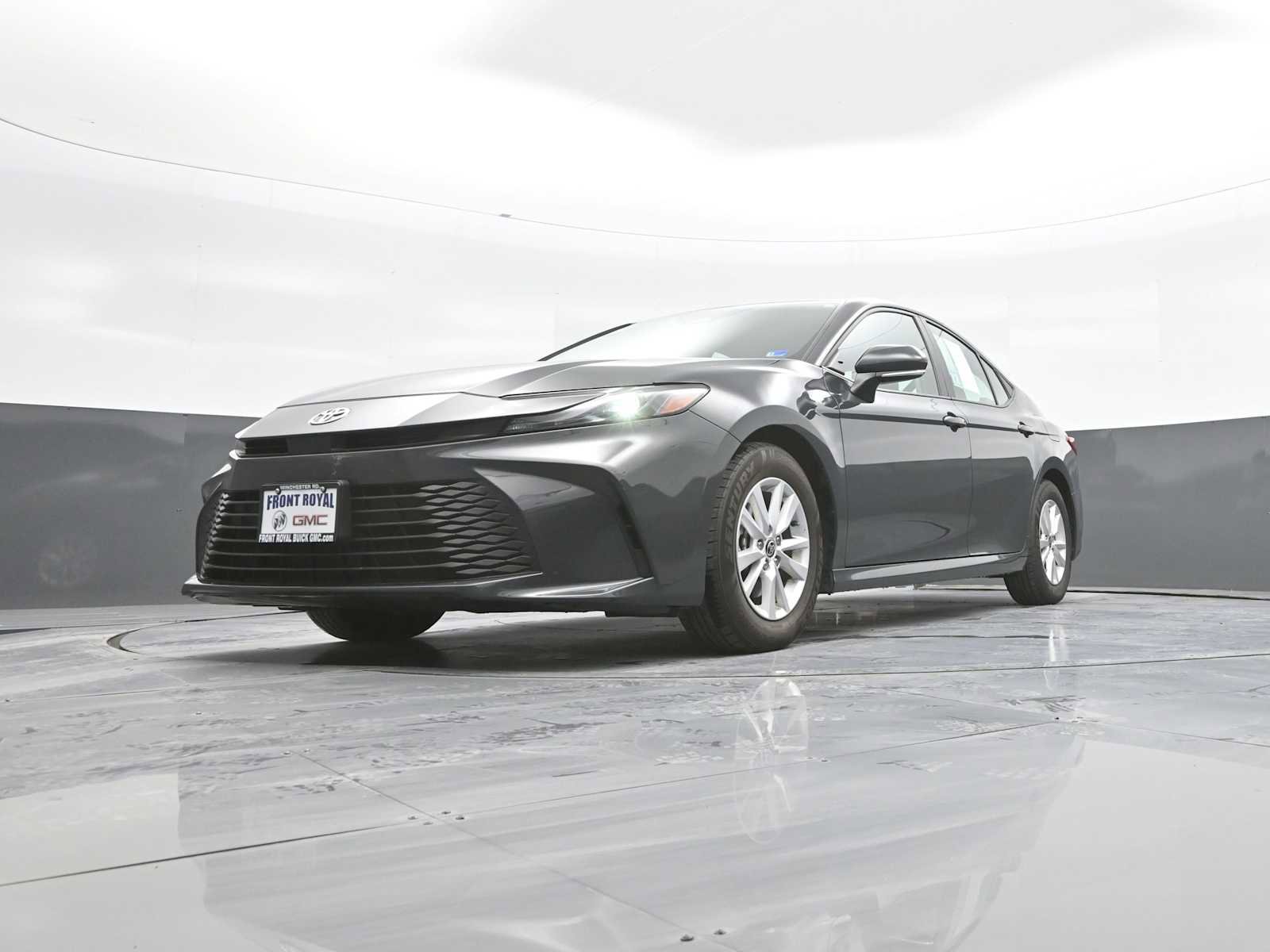 Used 2025 Toyota Camry LE w/ Convenience Package FWD image 34