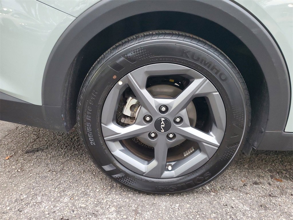 Certified 2025 Kia K4 LXS image 7