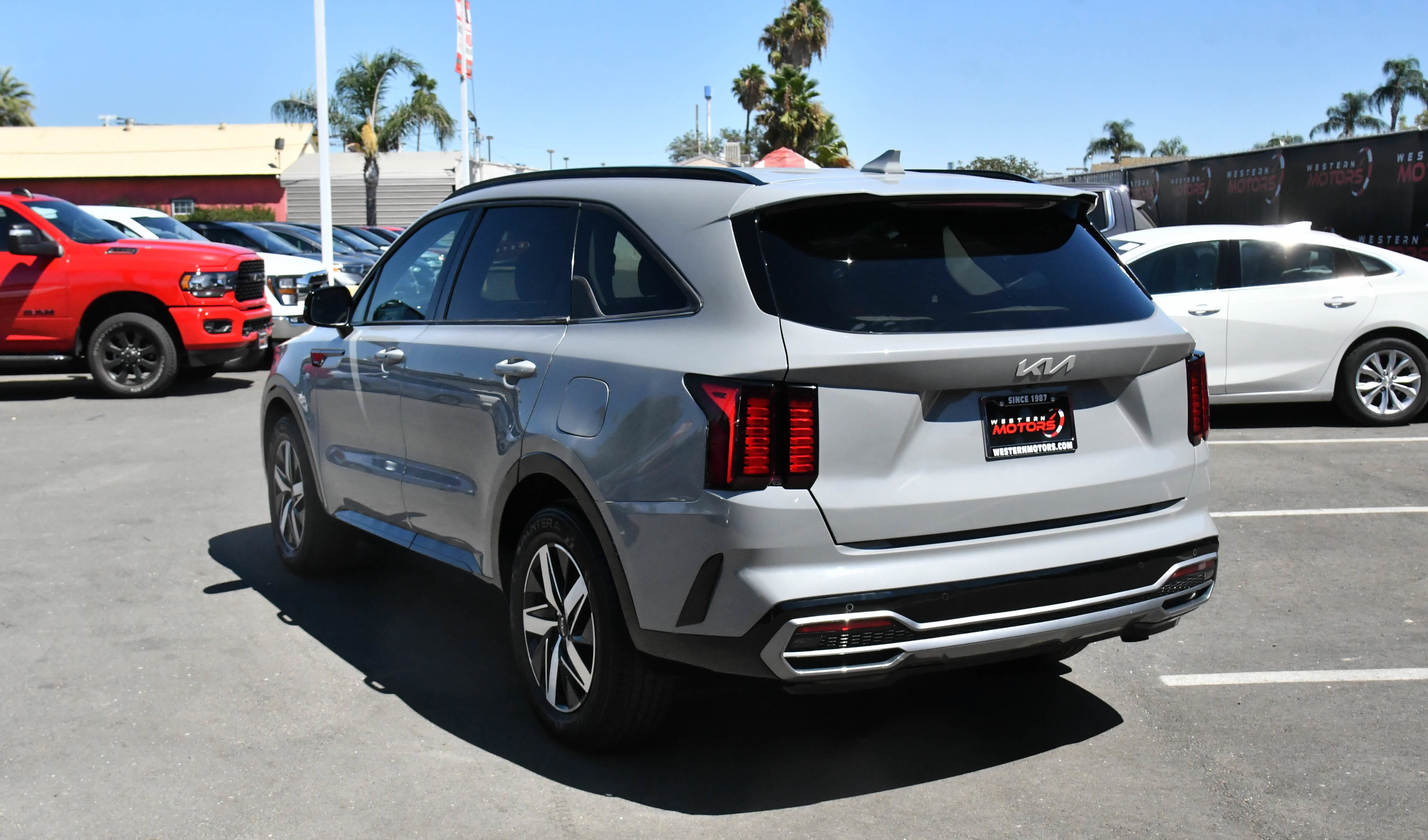 Used 2023 Kia Sorento EX FWD image 6
