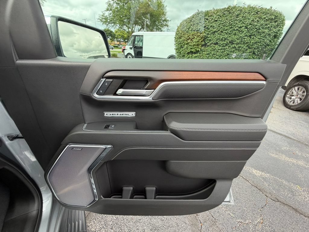 Certified 2024 GMC Sierra 1500 Denali AWD/4WD image 16