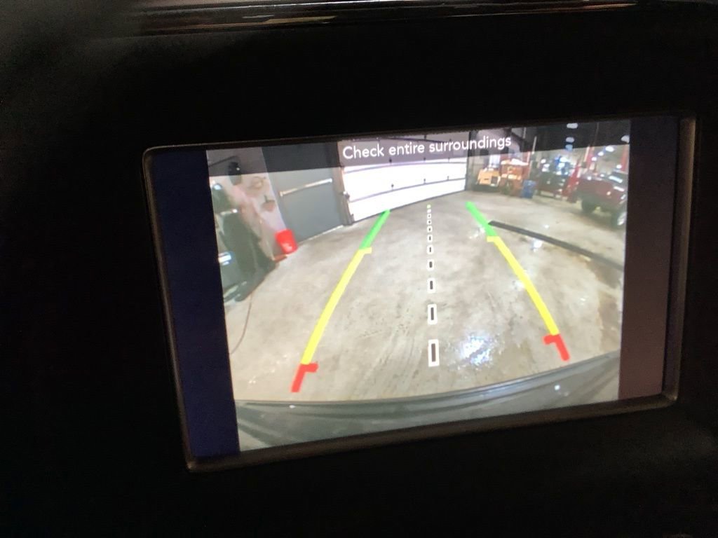 Used 2021 Jeep Grand Cherokee Laredo image 38