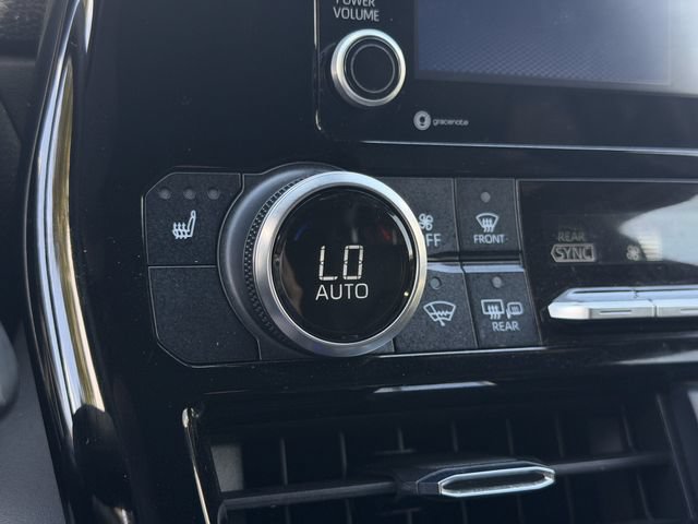 Used 2022 Toyota Highlander XSE FWD image 21