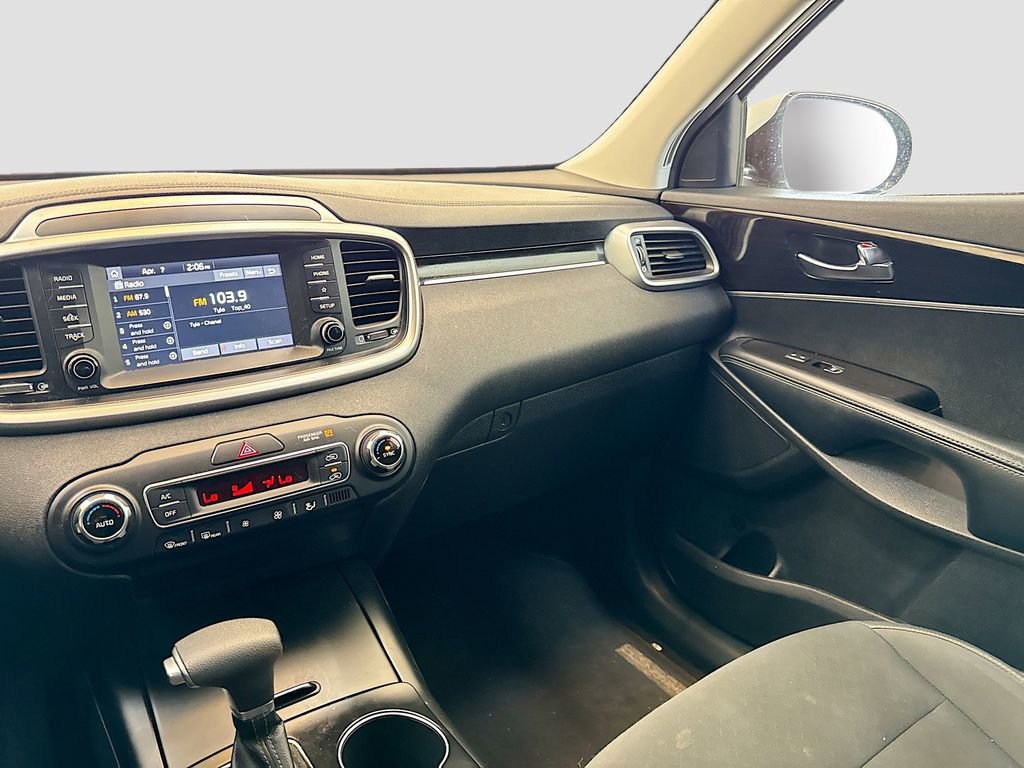 Used 2019 Kia Sorento LX image 21
