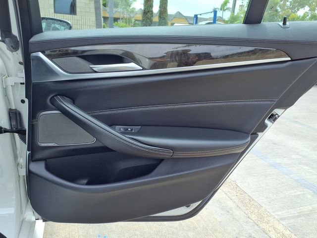 Used 2018 BMW M550i xDrive AWD/4WD image 26