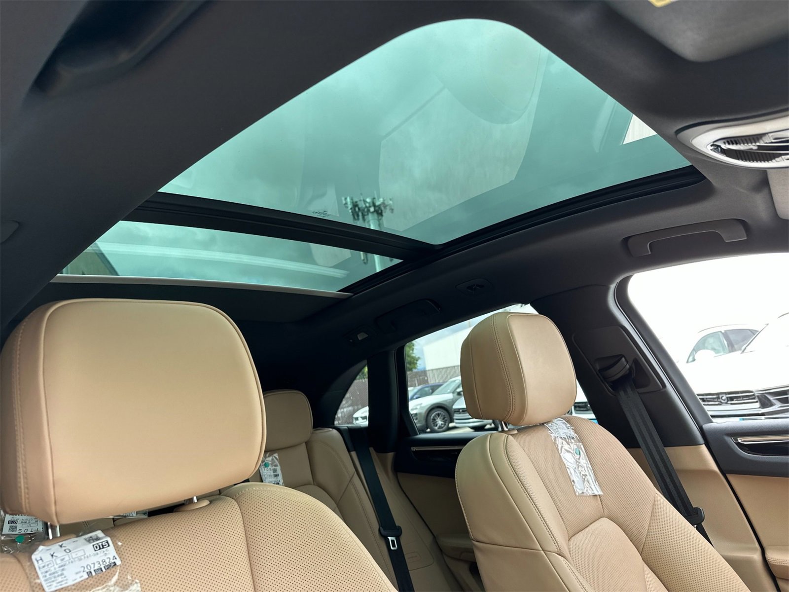 New 2026 Porsche Macan image 18