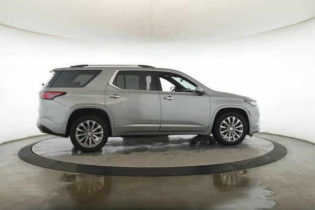 Used 2023 Chevrolet Traverse Premier image 6