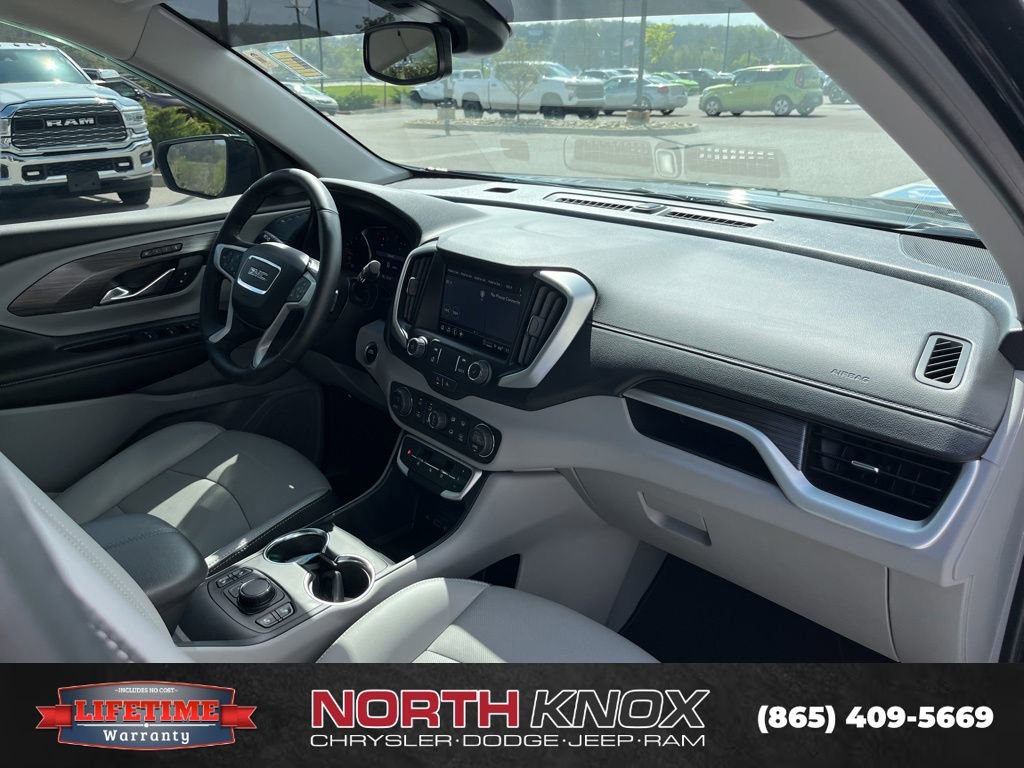 Used 2024 GMC Terrain SLT image 27