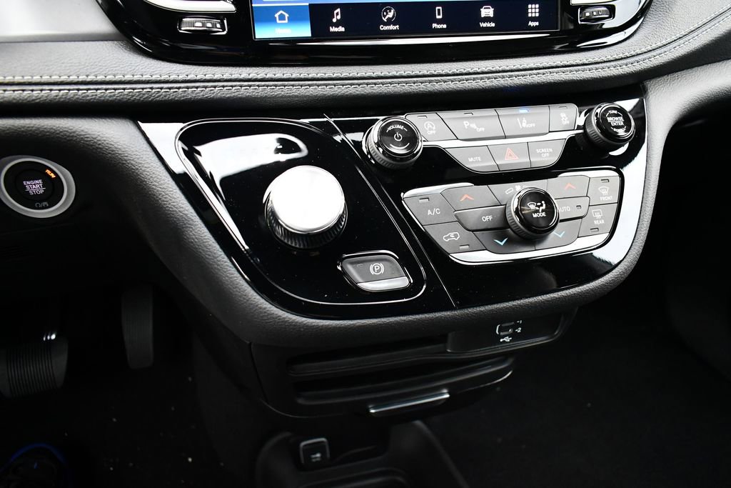 New 2026 Chrysler Pacifica Select image 14