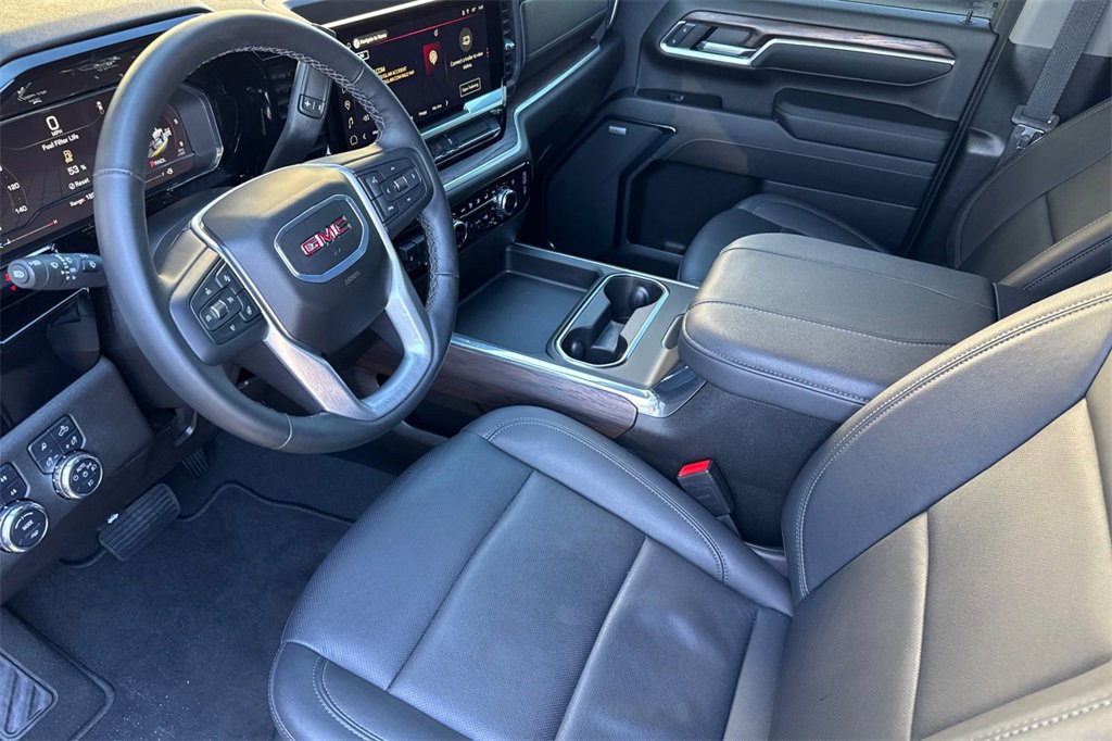 Used 2024 GMC Sierra 2500 SLT w/ SLT Premium Package image 10