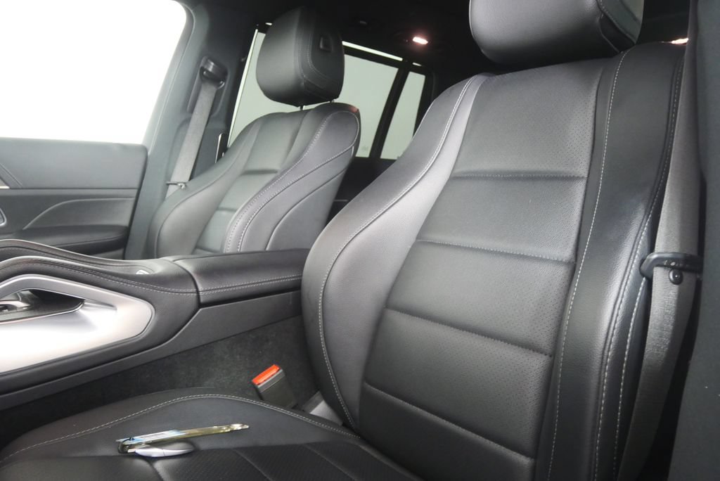 Used 2022 Mercedes-Benz GLS 450 4MATIC image 10