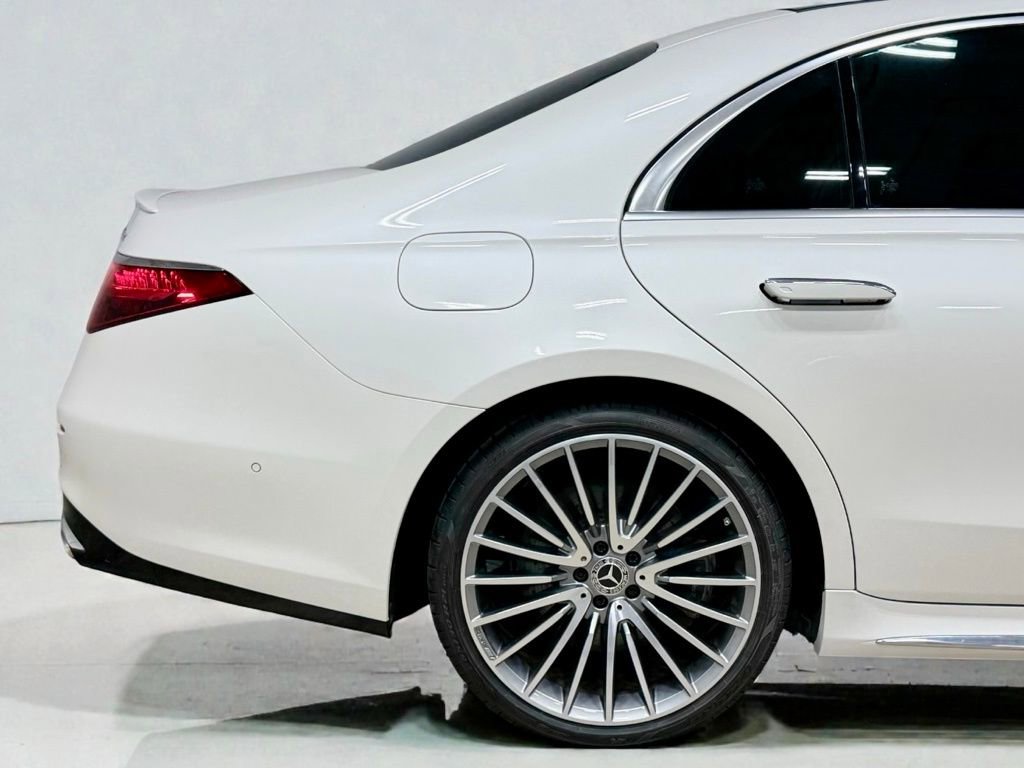 Used 2023 Mercedes-Benz S 500 4MATIC w/ AMG Line image 17