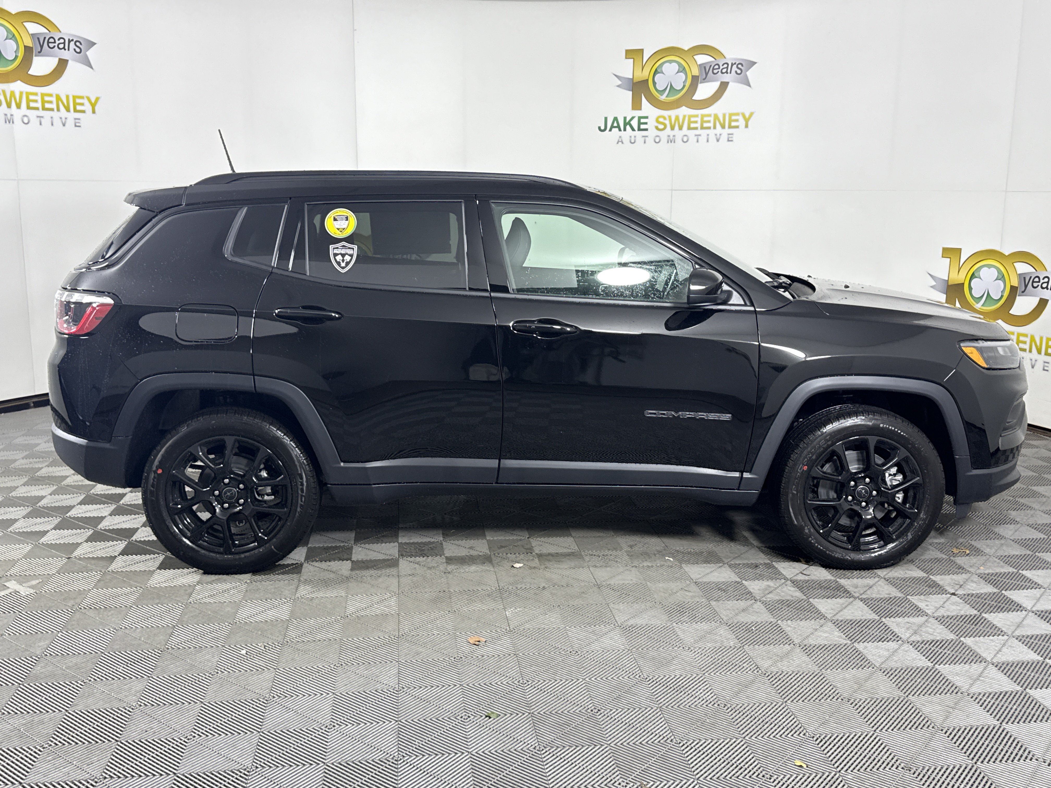 New 2026 Jeep Compass Latitude AWD/4WD image 11