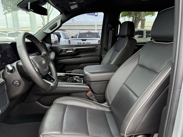 Used 2025 Chevrolet Tahoe Premier AWD/4WD image 21