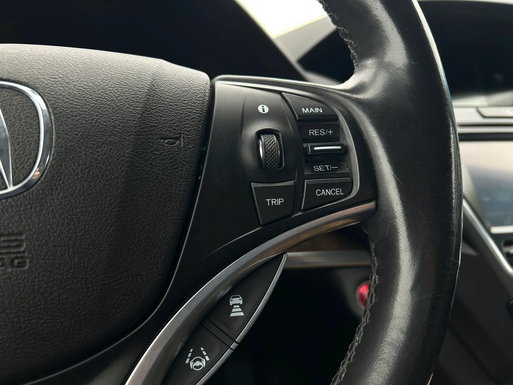 Used 2018 Acura MDX FWD w/ Advance Package image 19