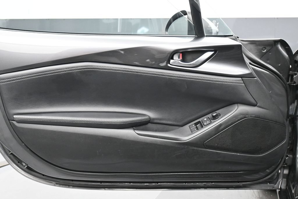 Used 2022 MAZDA MX-5 Miata Grand Touring w/ Weather Package RWD image 9
