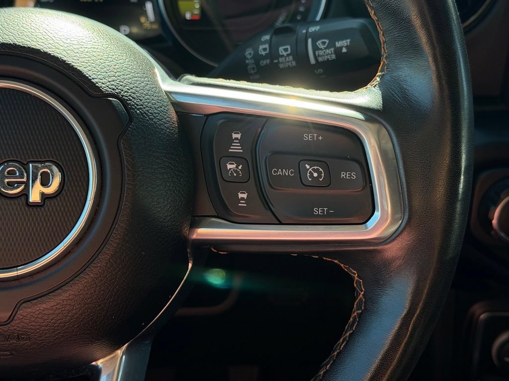 Used 2022 Jeep Wrangler Unlimited Sahara AWD/4WD image 24