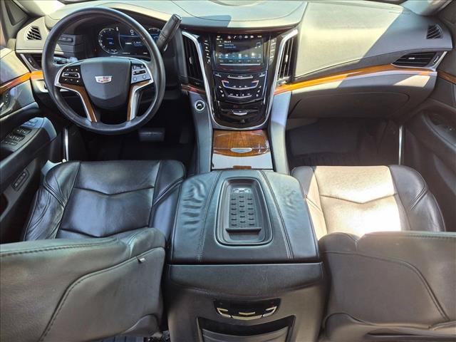 Used 2017 Cadillac Escalade Luxury RWD image 16